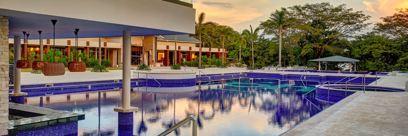 Planet Hollywood Hotels & Resorts by Royalton in Cancun or Costa Rica